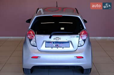 Хетчбек Chevrolet Spark 2015 в 