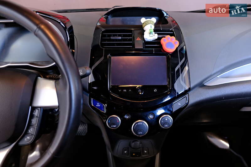 Хэтчбек Chevrolet Spark 2015 в Одессе