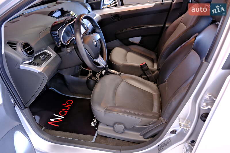 Хэтчбек Chevrolet Spark 2015 в Одессе