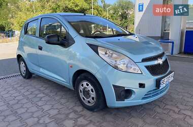 Хэтчбек Chevrolet Spark 2010 в 