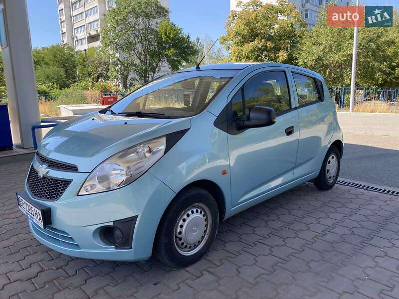 Хэтчбек Chevrolet Spark 2010 в Николаеве