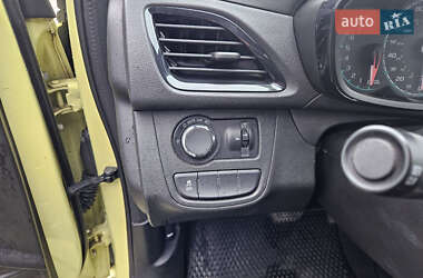 Хэтчбек Chevrolet Spark 2017 в 