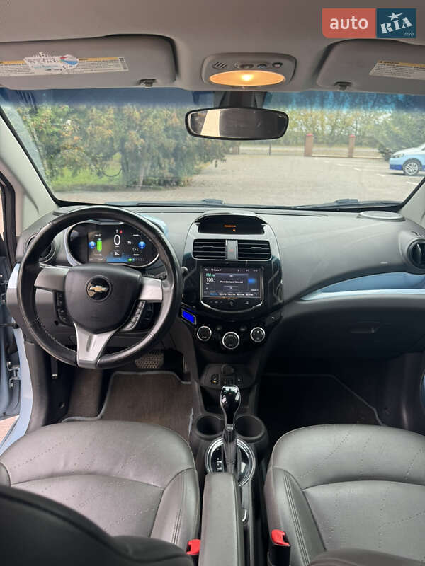 Хэтчбек Chevrolet Spark 2014 в Киеве фото 11 Хэтчбек Chevrolet Spark 2014 в Киеве