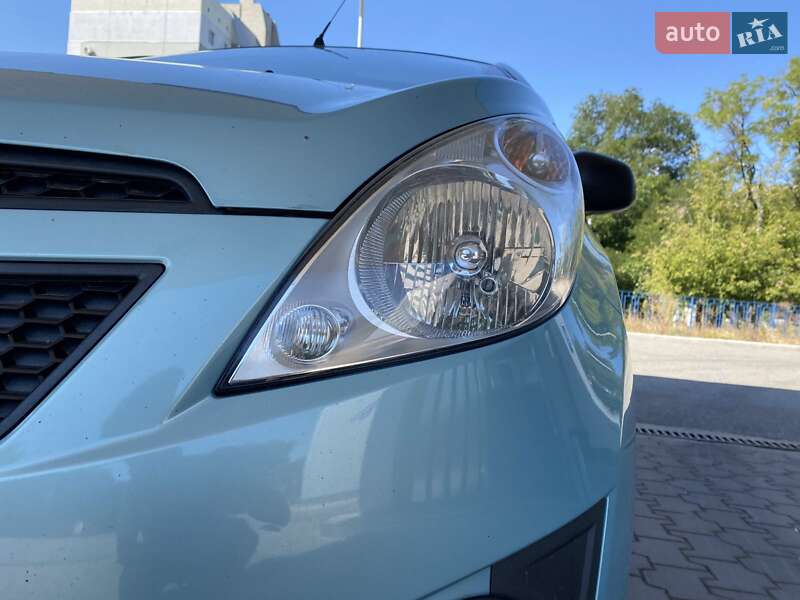 Хетчбек Chevrolet Spark 2010 в Миколаєві