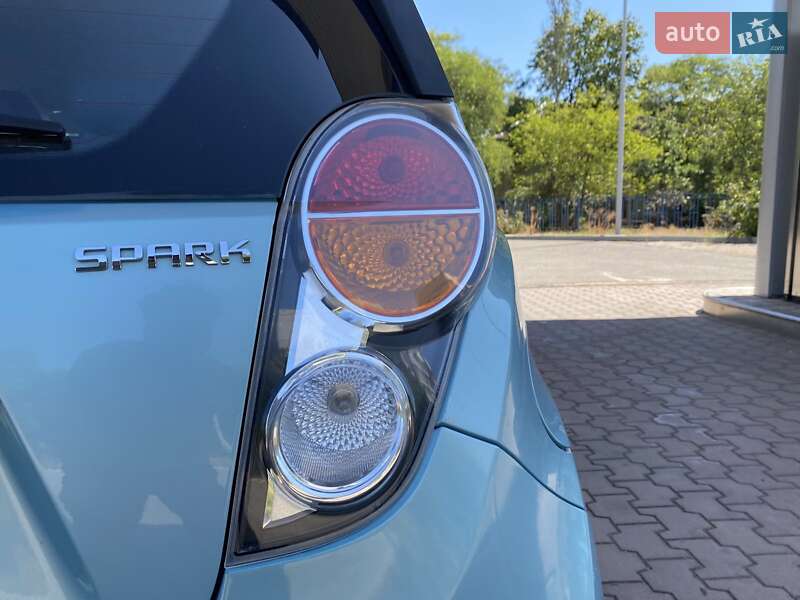 Хетчбек Chevrolet Spark 2010 в Миколаєві