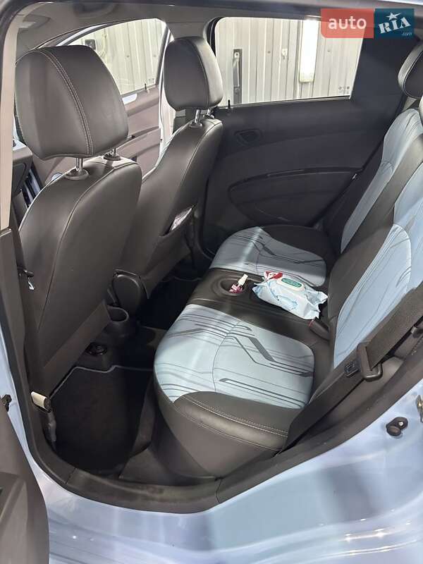 Хетчбек Chevrolet Spark 2015 в Броварах фото 5 Хетчбек Chevrolet Spark 2015 в Броварах