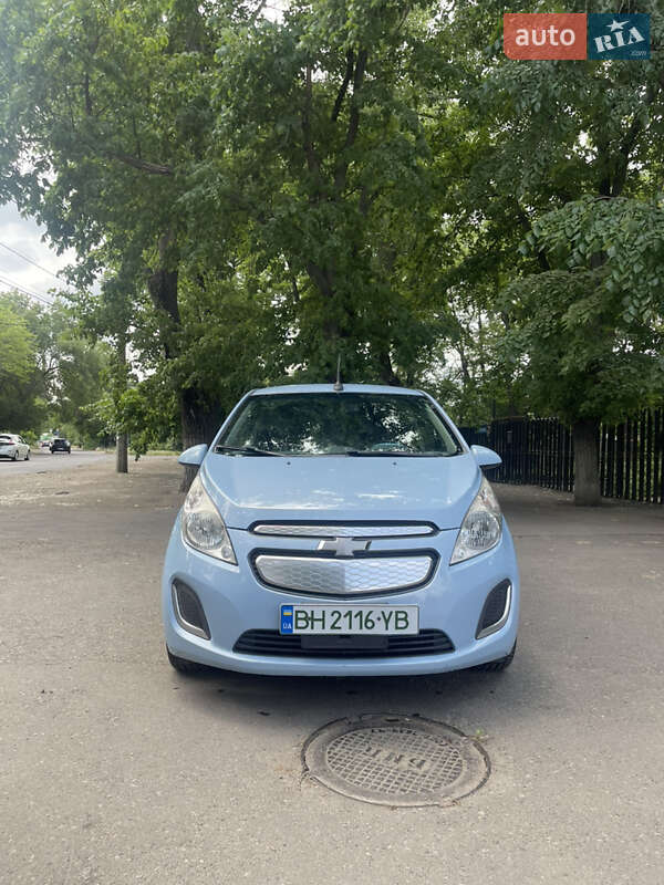 Хэтчбек Chevrolet Spark 2013 в Одессе