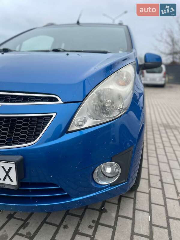 Хэтчбек Chevrolet Spark 2010 в Ивано-Франковске