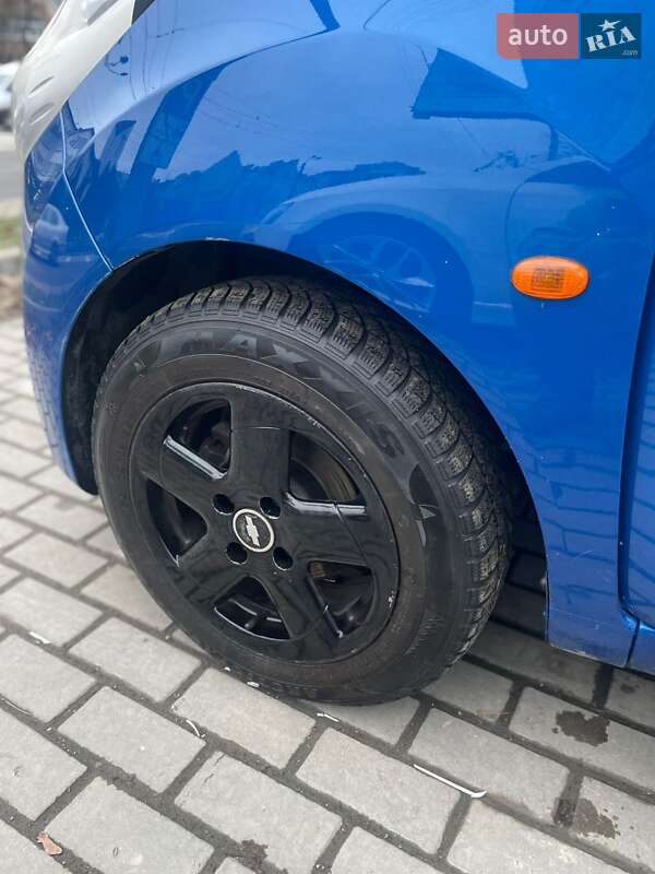 Хэтчбек Chevrolet Spark 2010 в Ивано-Франковске