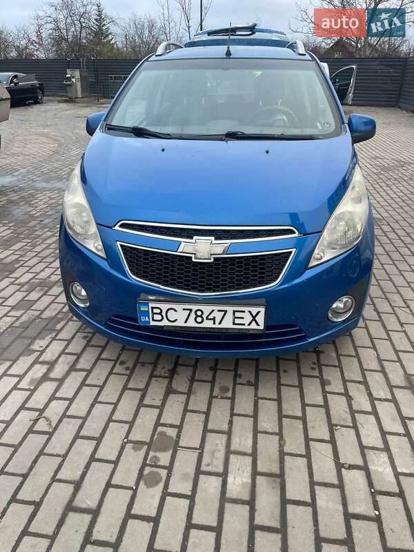 Хэтчбек Chevrolet Spark 2010 в Ивано-Франковске