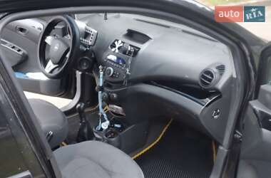 Хэтчбек Chevrolet Spark 2011 в Чернигове