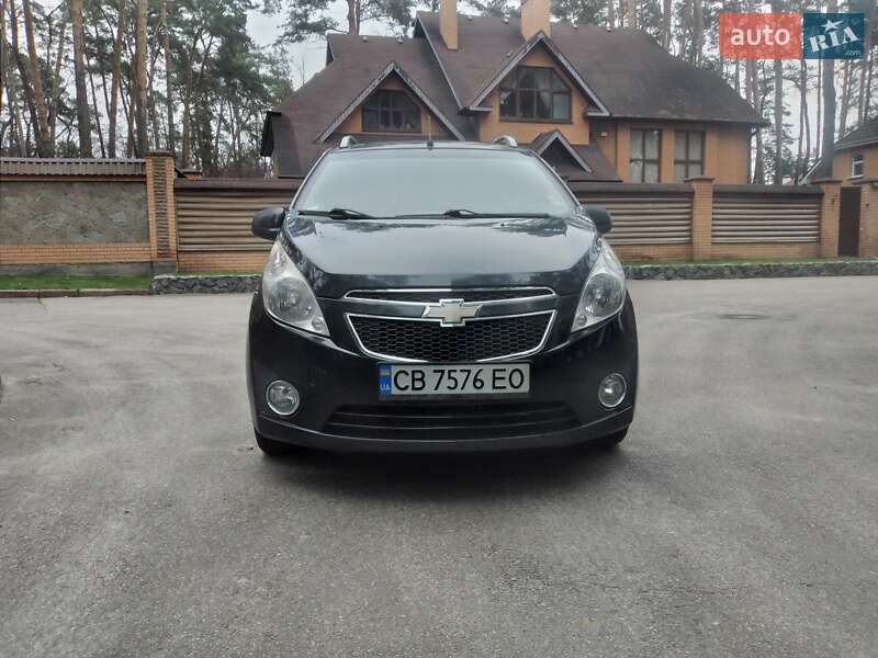 Хэтчбек Chevrolet Spark 2011 в Чернигове