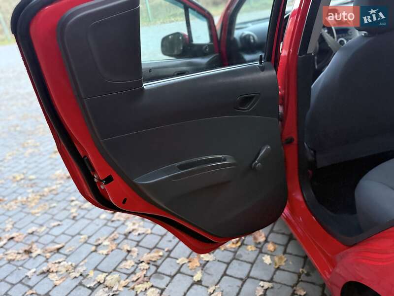 Хэтчбек Chevrolet Spark 2011 в Львове фото 48 Хэтчбек Chevrolet Spark 2011 в Львове