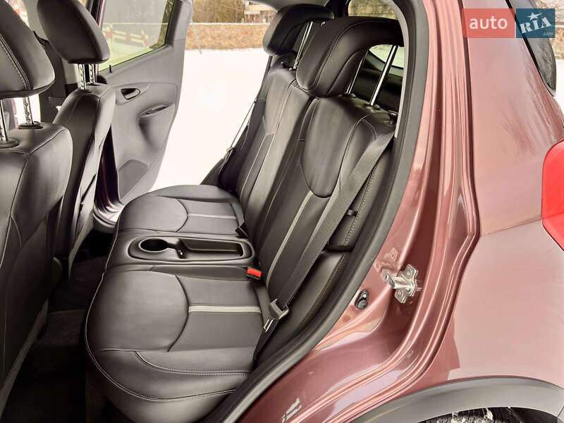 Позашляховик / Кросовер Chevrolet Spark 2020 в Горішніх Плавнях фото 24 Позашляховик / Кросовер Chevrolet Spark 2020 в Горішніх Плавнях