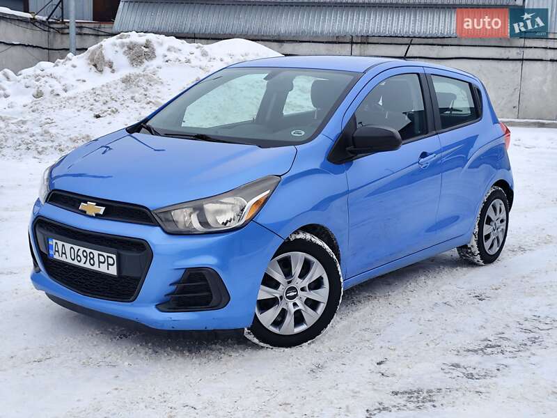Хэтчбек Chevrolet Spark 2016 в Киеве