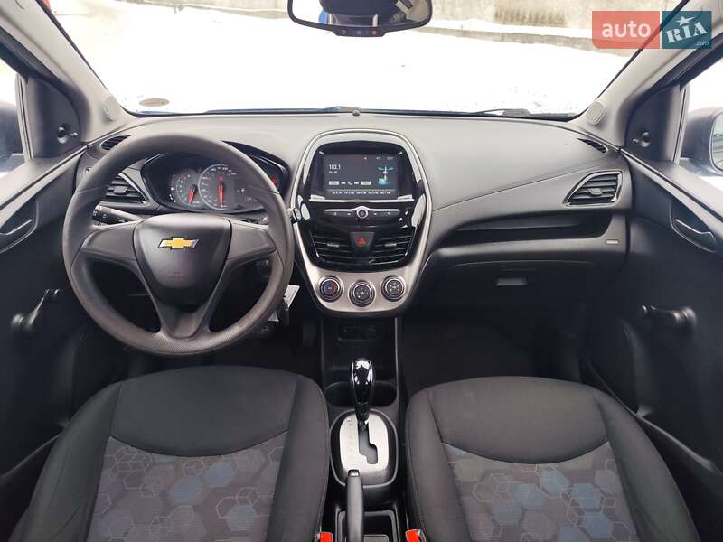 Хэтчбек Chevrolet Spark 2016 в Киеве