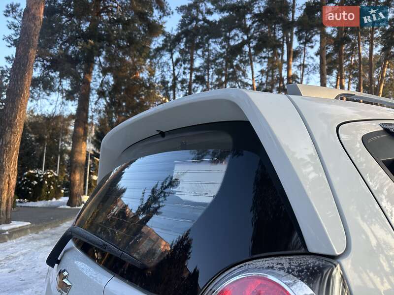 Хэтчбек Chevrolet Spark 2012 в Нетешине