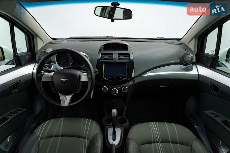 Хэтчбек Chevrolet Spark 2014 в Киеве