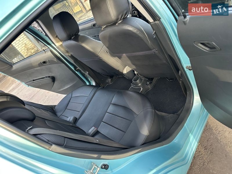 Хэтчбек Chevrolet Spark 2010 в Павлограде фото 6 Хэтчбек Chevrolet Spark 2010 в Павлограде