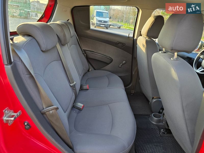 Хэтчбек Chevrolet Spark 2012 в Хмельницком