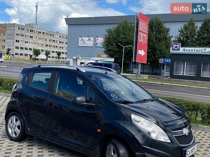 Хэтчбек Chevrolet Spark 2010 в Киеве