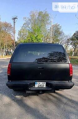 Внедорожник / Кроссовер Chevrolet Suburban 1999 в 