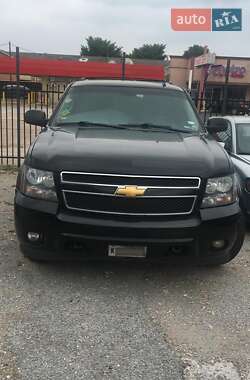 Позашляховик / Кросовер Chevrolet Suburban 2012 в Одесі