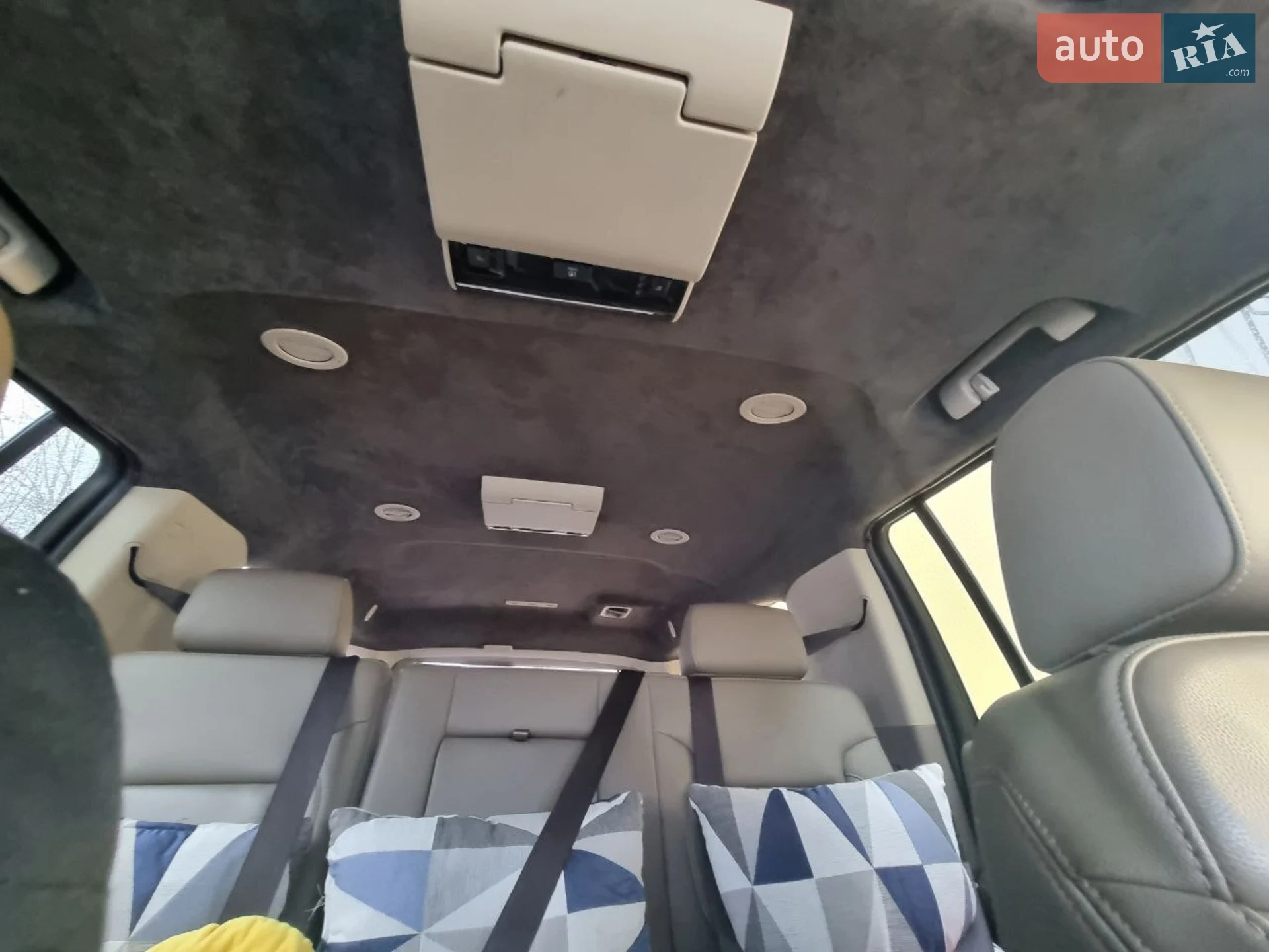 2017 Chevrolet Suburban - мініатюра 18