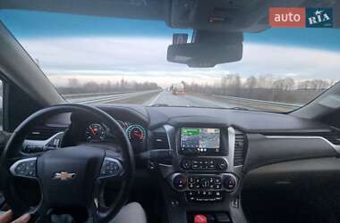 Внедорожник / Кроссовер Chevrolet Suburban 2017 в Киеве
