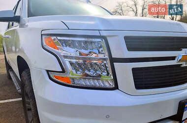 Внедорожник / Кроссовер Chevrolet Suburban 2017 в Киеве