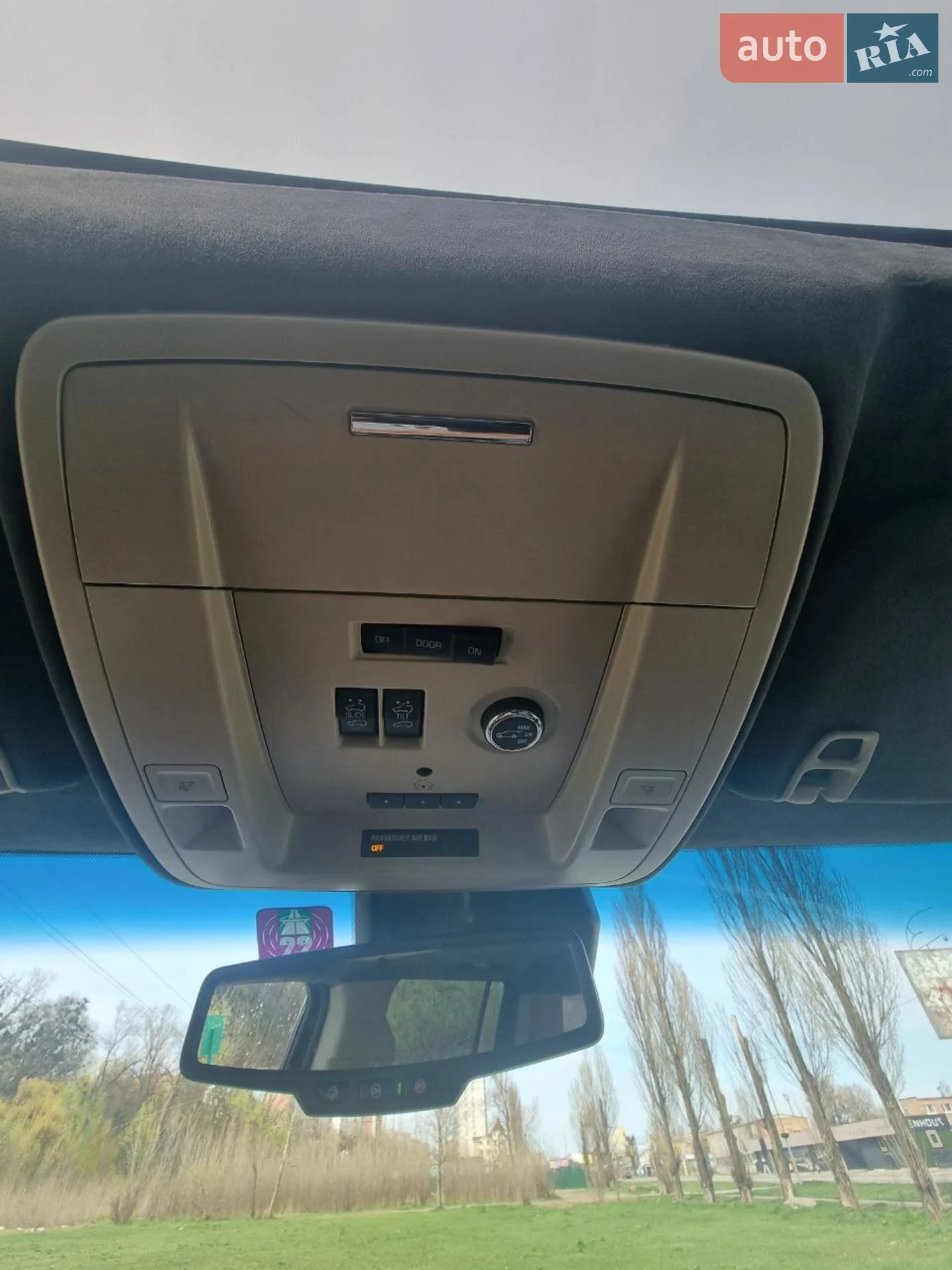 2017 Chevrolet Suburban - мініатюра 26