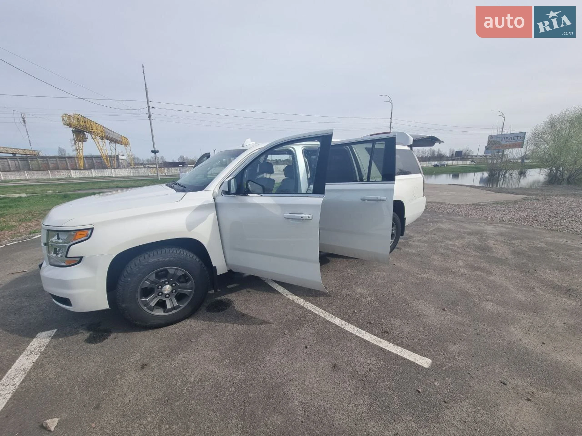 2017 Chevrolet Suburban - мініатюра 38