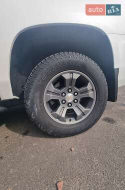 Внедорожник / Кроссовер Chevrolet Suburban 2017 в Киеве