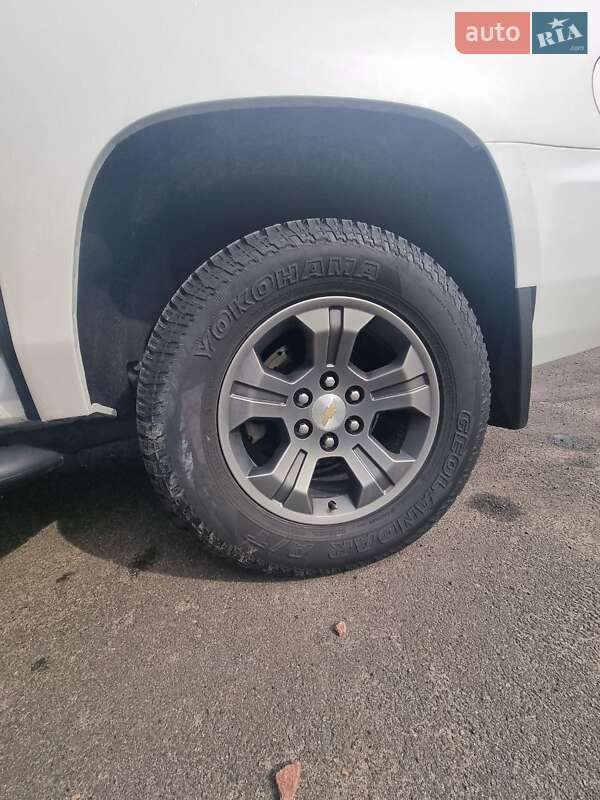 Внедорожник / Кроссовер Chevrolet Suburban 2017 в Киеве фото 42 Внедорожник / Кроссовер Chevrolet Suburban 2017 в Киеве