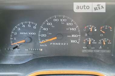 Позашляховик / Кросовер Chevrolet Suburban 1999 в Стрию