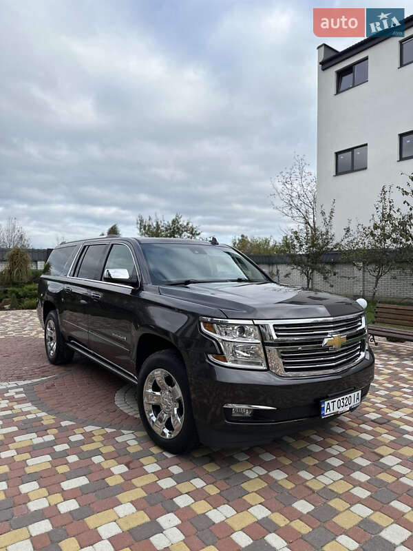 Внедорожник / Кроссовер Chevrolet Suburban 2015 в Калуше