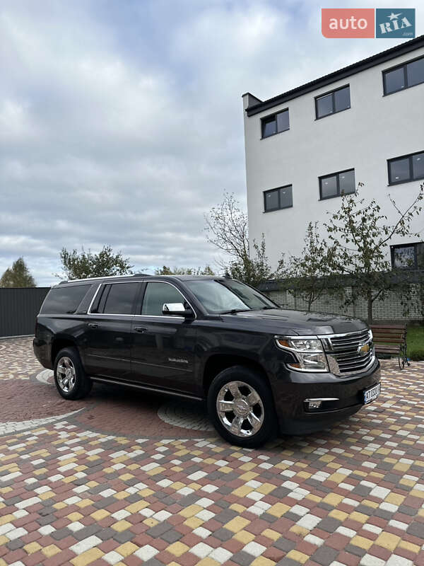 Внедорожник / Кроссовер Chevrolet Suburban 2015 в Калуше