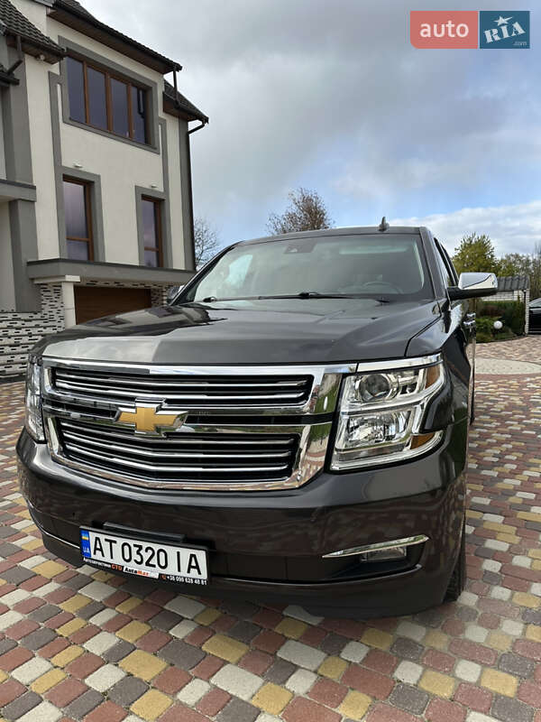 Внедорожник / Кроссовер Chevrolet Suburban 2015 в Калуше