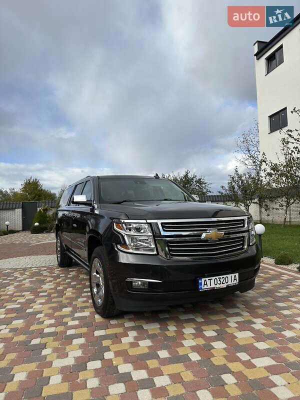 Внедорожник / Кроссовер Chevrolet Suburban 2015 в Калуше