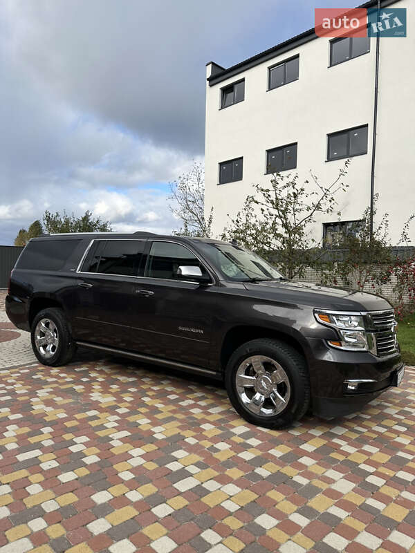 Внедорожник / Кроссовер Chevrolet Suburban 2015 в Калуше