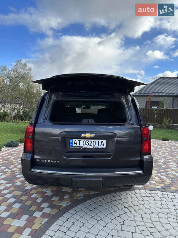 Внедорожник / Кроссовер Chevrolet Suburban 2015 в Калуше