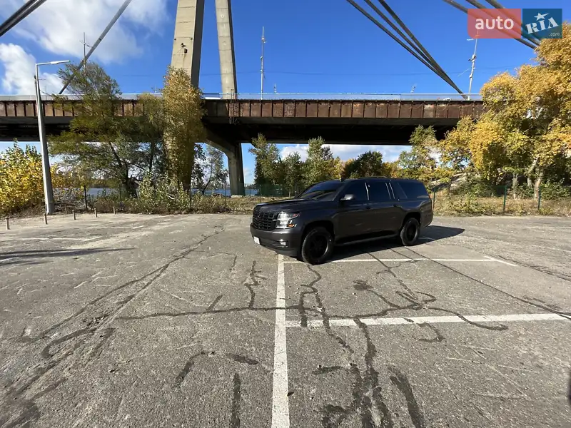Chevrolet Suburban 2017
