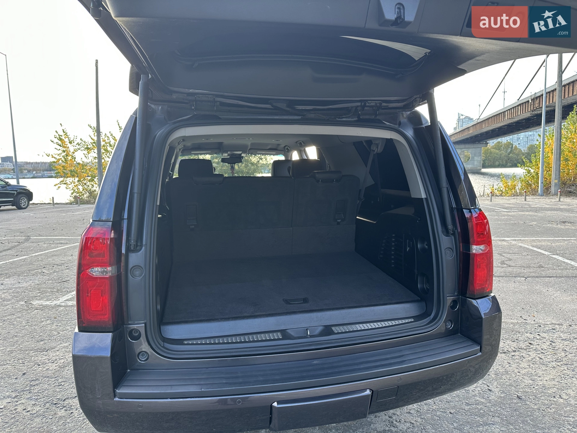 2017 Chevrolet Suburban - мініатюра 8
