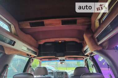 Позашляховик / Кросовер Chevrolet Suburban 1995 в 