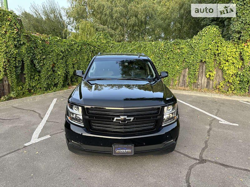 Позашляховик / Кросовер Chevrolet Suburban 2014 в Дніпрі
