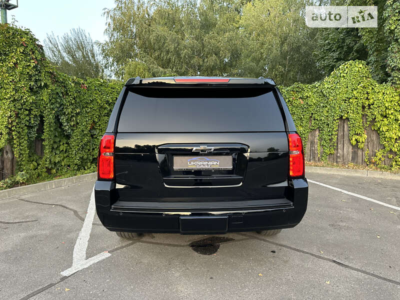 Позашляховик / Кросовер Chevrolet Suburban 2014 в Дніпрі