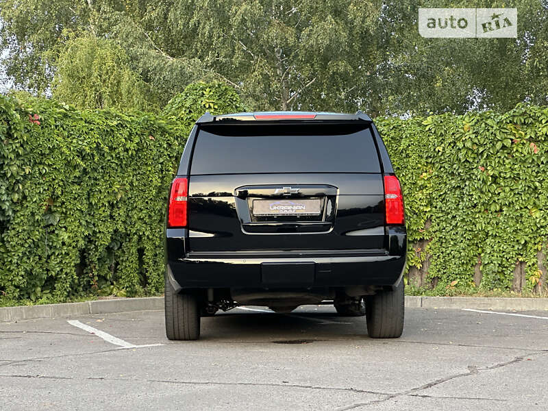 Позашляховик / Кросовер Chevrolet Suburban 2014 в Дніпрі