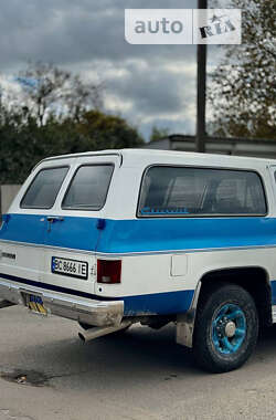 Позашляховик / Кросовер Chevrolet Suburban 1985 в Львові