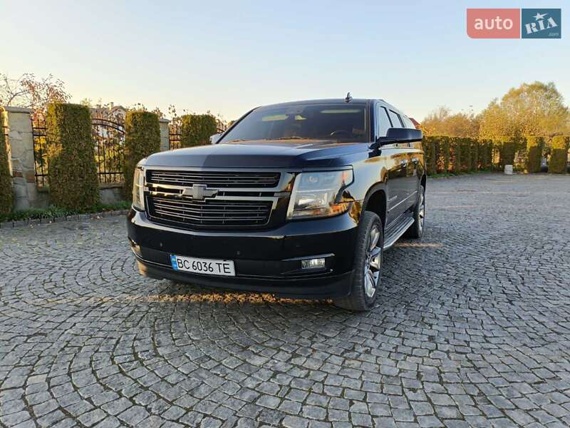 Позашляховик / Кросовер Chevrolet Suburban 2015 в Львові