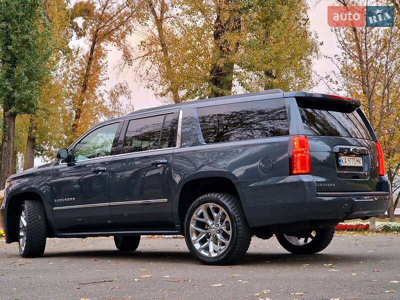 Внедорожник / Кроссовер Chevrolet Suburban 2018 в Киеве